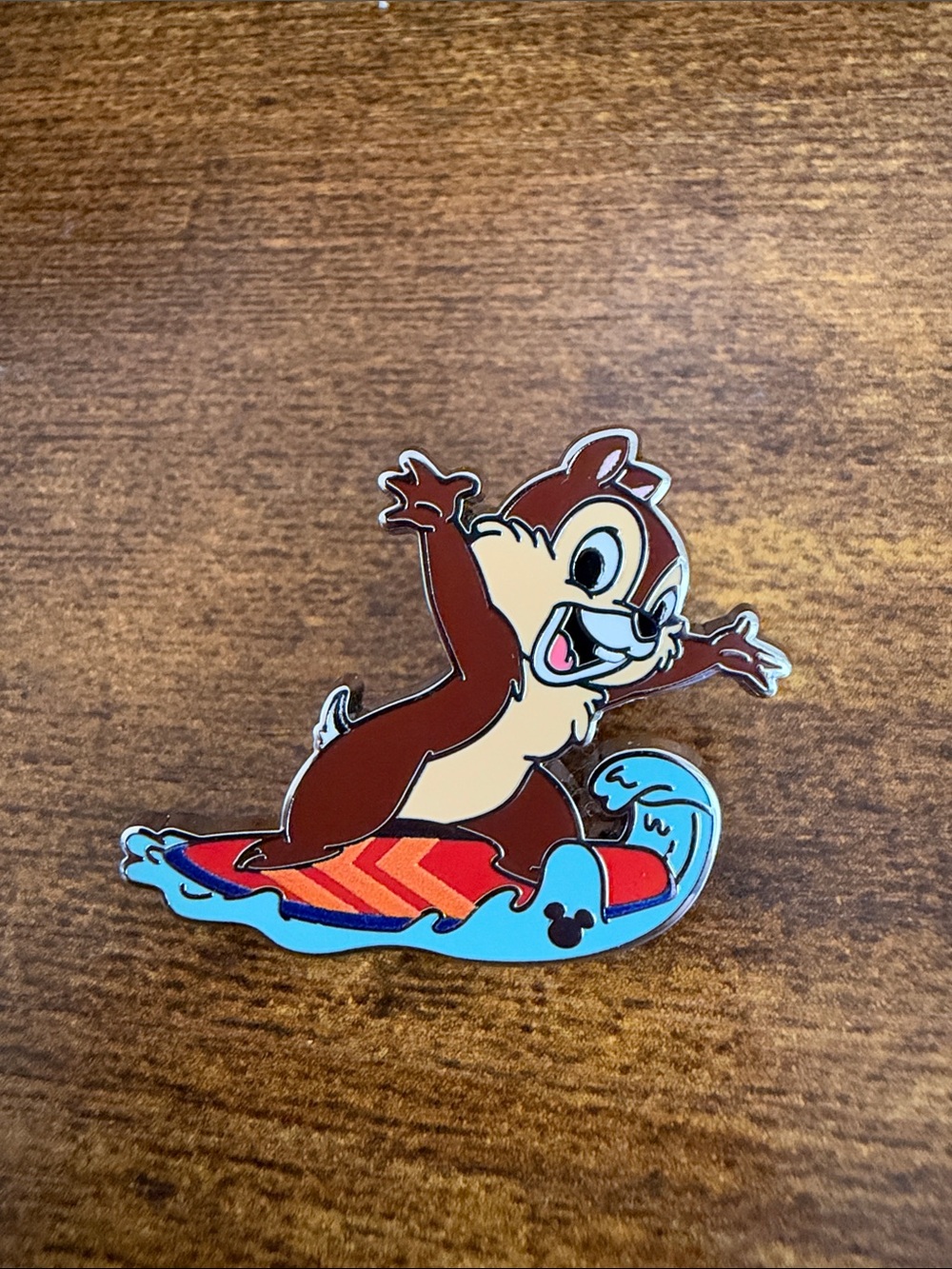 WDW Hidden Mickey Wave A 2026 mystery pack pin: chip and dale summer